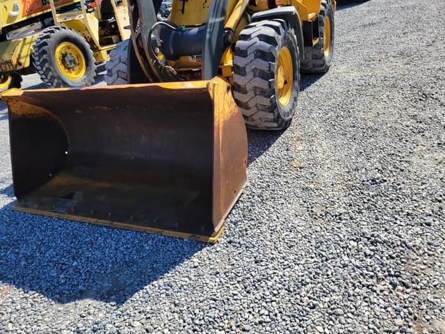 Image of John Deere 244J equipment image 2