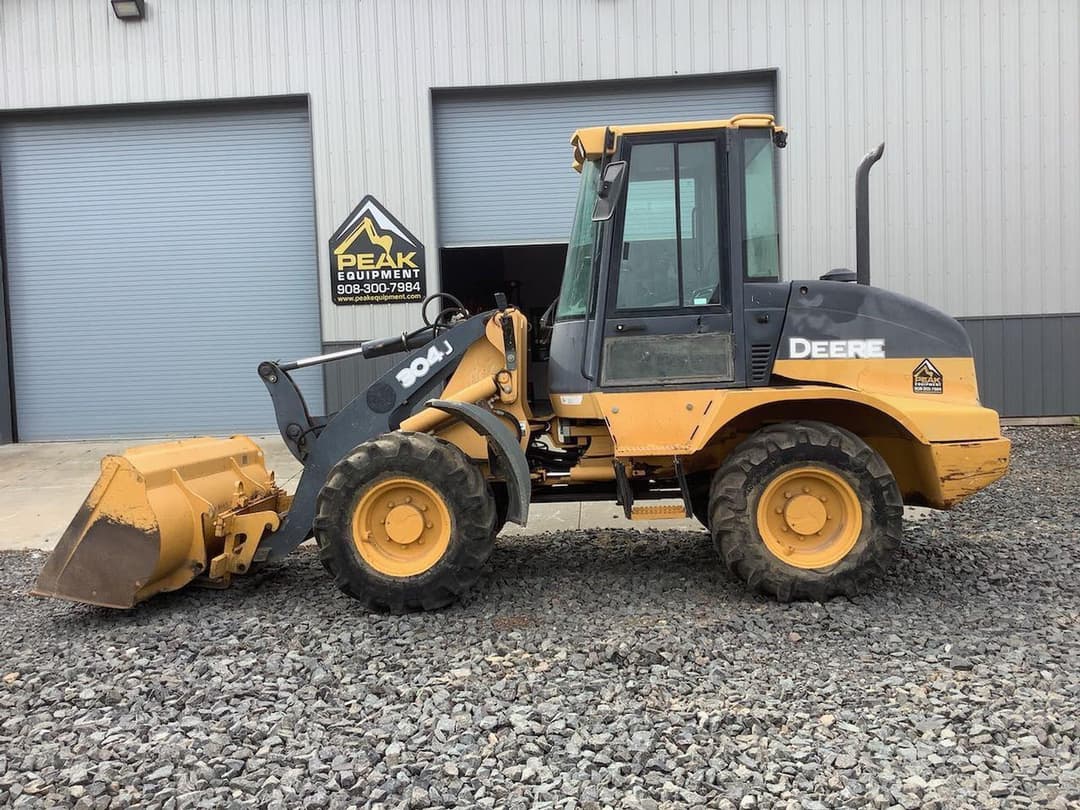 Image of John Deere 304J Primary image