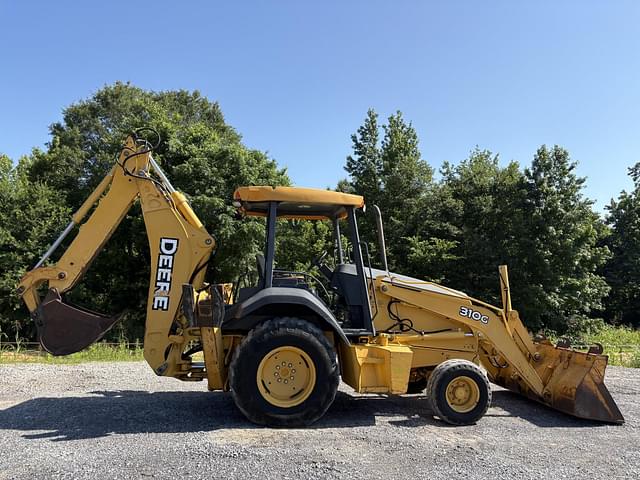 Image of John Deere 310G equipment image 3