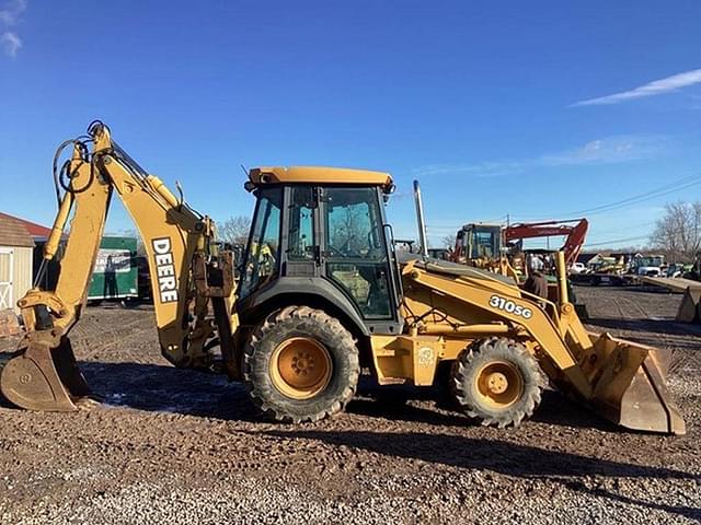 Image of John Deere 310SG equipment image 4