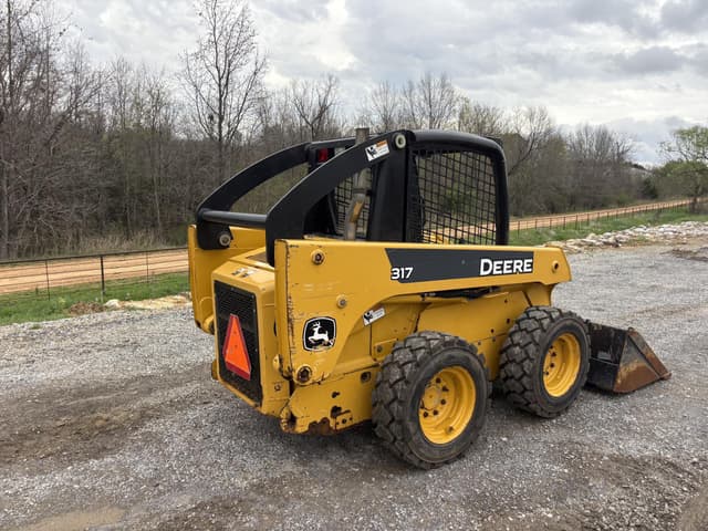 Image of John Deere 317 equipment image 4