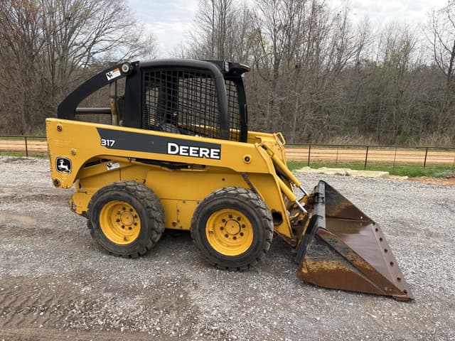 Image of John Deere 317 equipment image 1