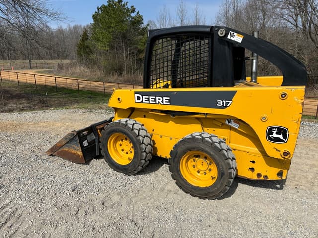 Image of John Deere 317 equipment image 3