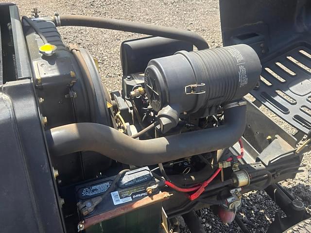 Image of John Deere 3225C equipment image 4