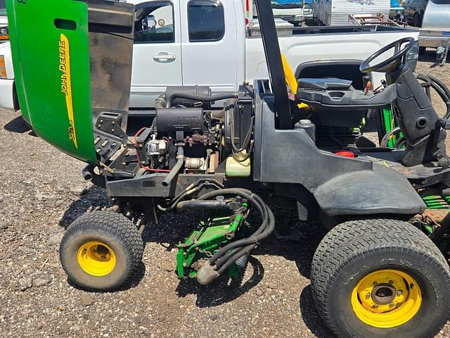 Image of John Deere 3225C equipment image 2