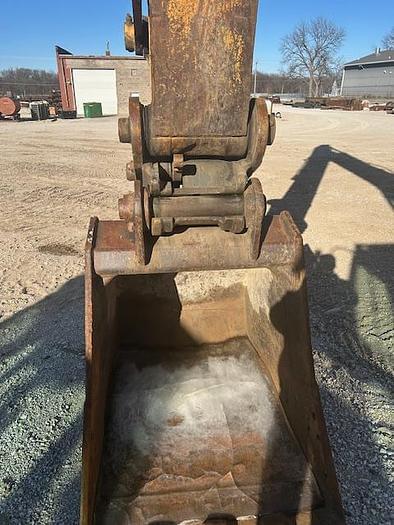 Image of John Deere 330LC equipment image 4
