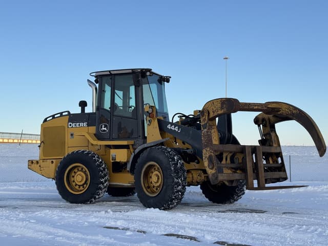 Image of John Deere 444J equipment image 3