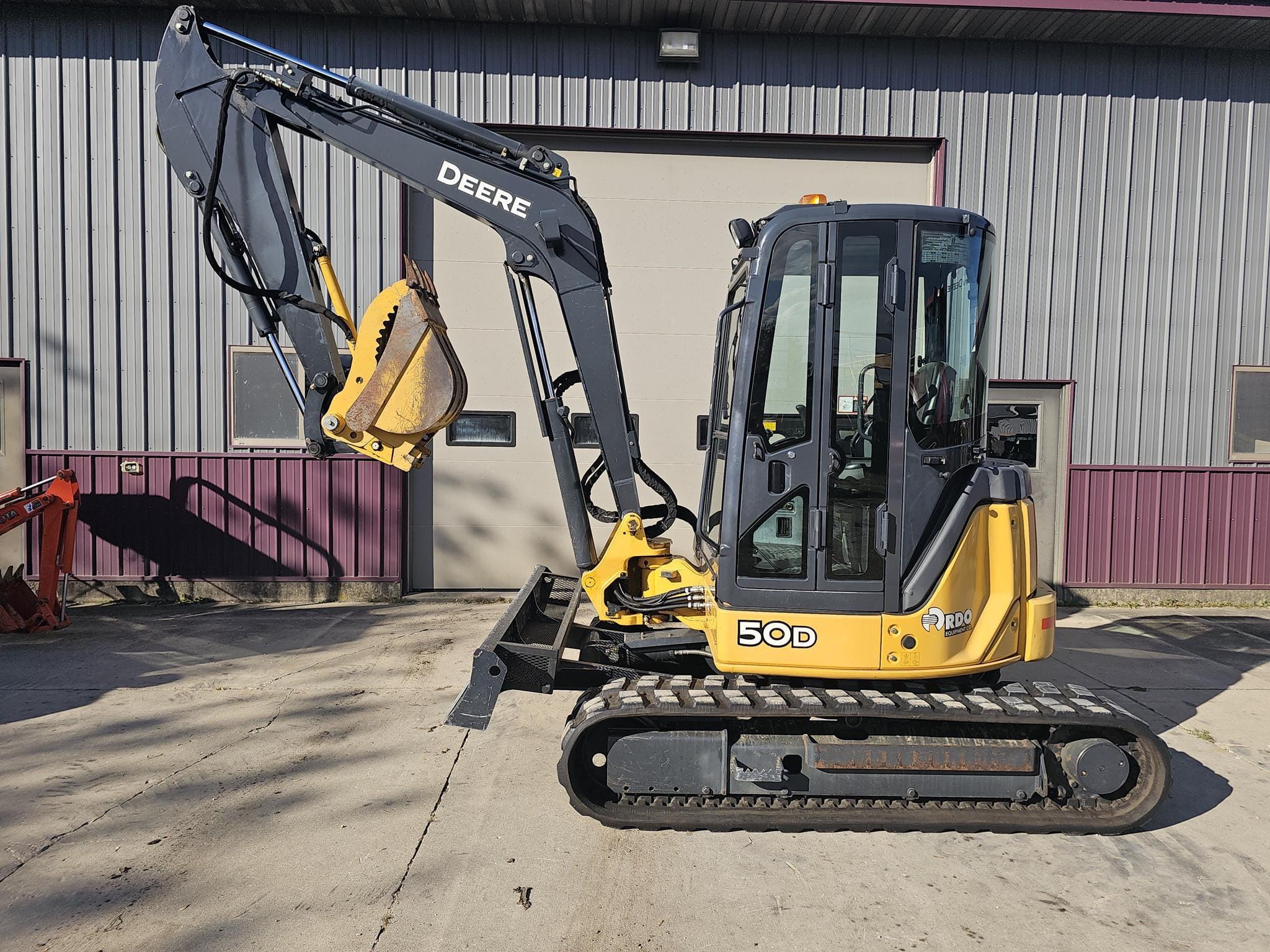 2005 John Deere 50D Equipment Image0