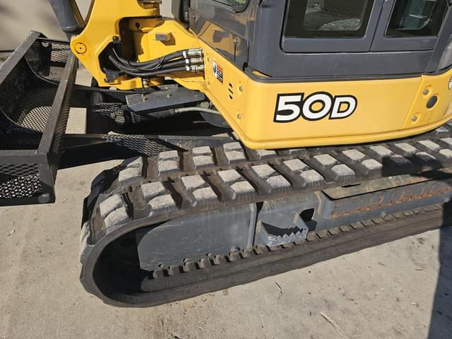 Image of John Deere 50D equipment image 3
