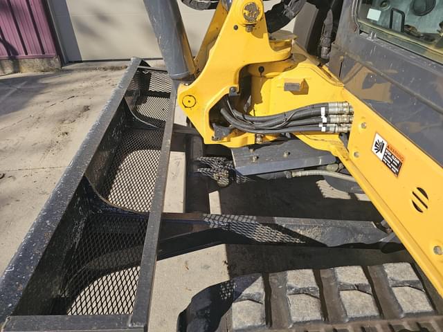 Image of John Deere 50D equipment image 4