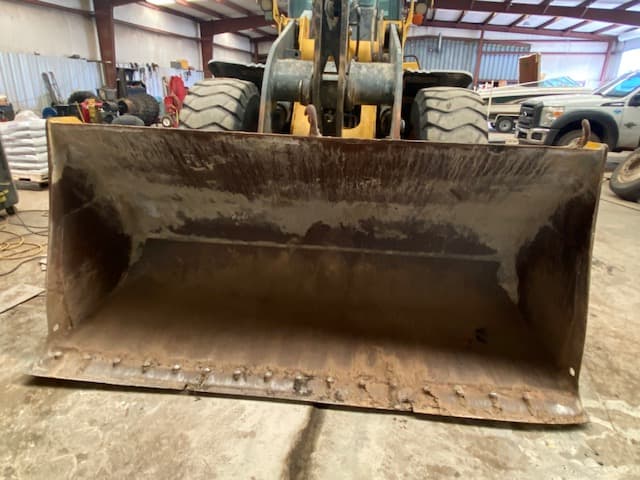 Image of John Deere 544J equipment image 3