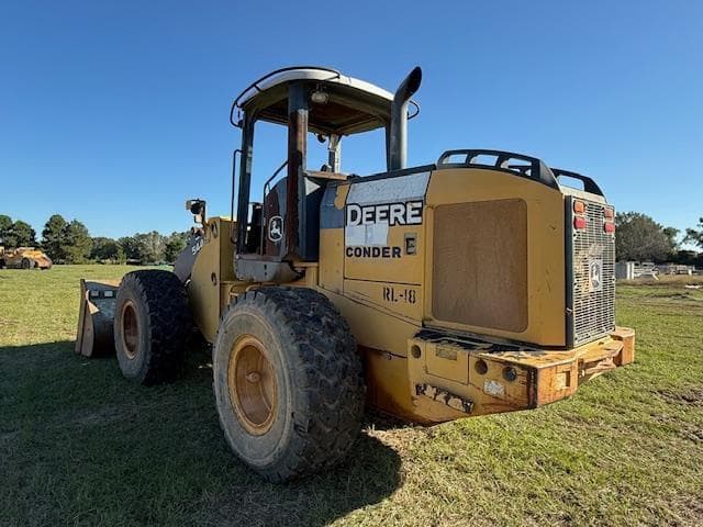 Image of John Deere 544J equipment image 4