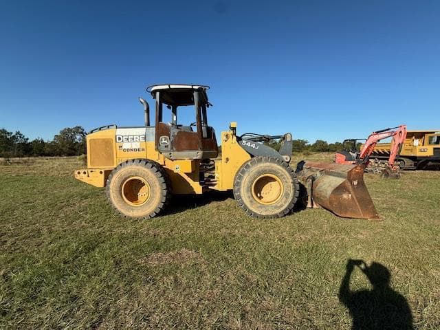 Image of John Deere 544J equipment image 1