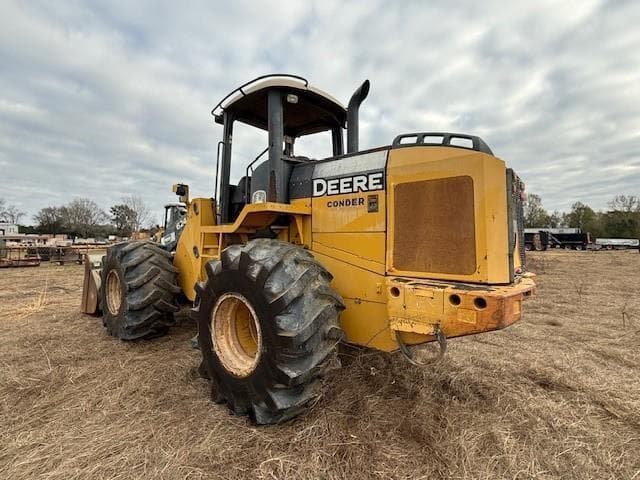Image of John Deere 624J equipment image 4