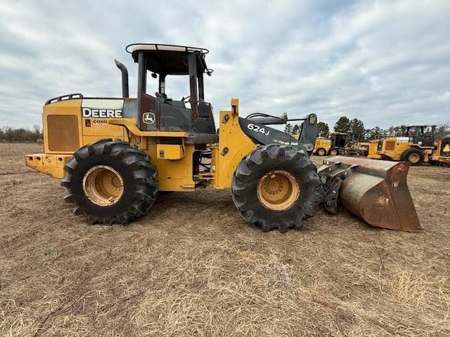 Image of John Deere 624J equipment image 1