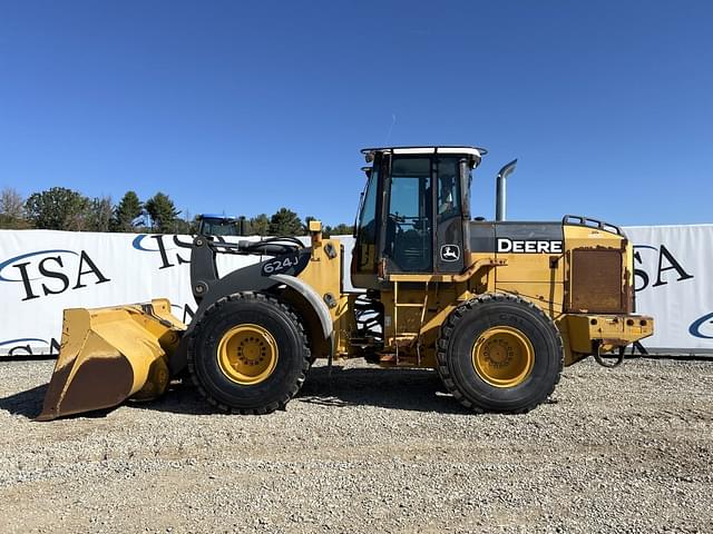 Image of John Deere 624J equipment image 1