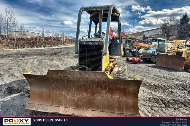 Image of John Deere 650J LT equipment image 3