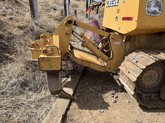 Image of John Deere 700J equipment image 4