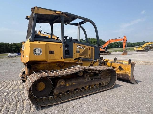 Image of John Deere 700J LGP equipment image 4