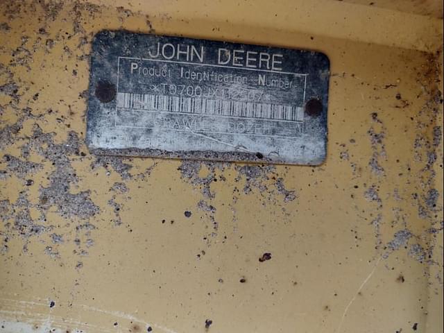 Image of John Deere 700J LGP equipment image 4