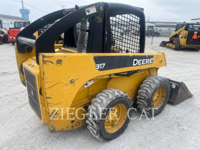 Image of John Deere 317 equipment image 2