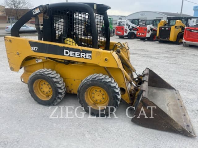 Image of John Deere 317 equipment image 1