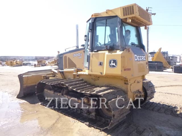 Image of John Deere 700J LGP equipment image 3