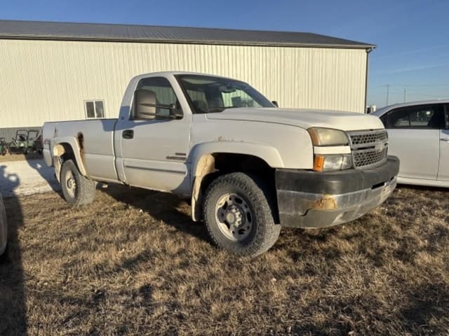 Image of Chevrolet 2500HD equipment image 4