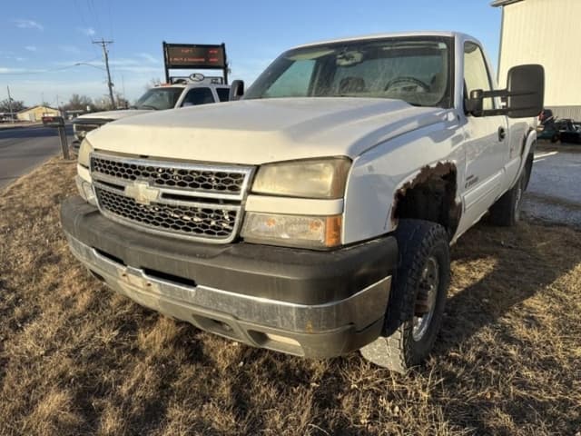 Image of Chevrolet 2500HD equipment image 2