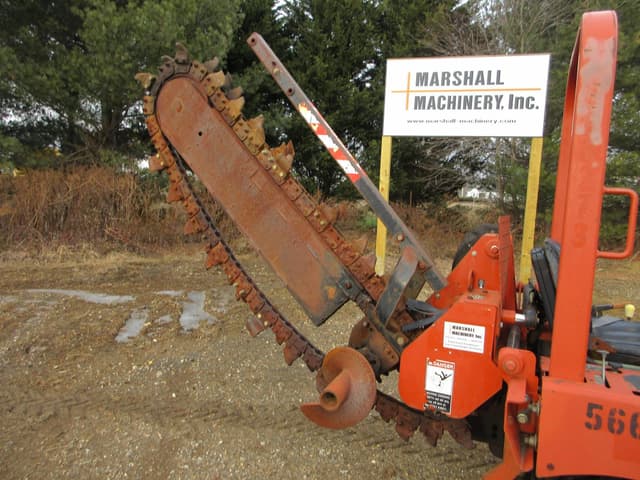 Image of Ditch Witch RT40 equipment image 4