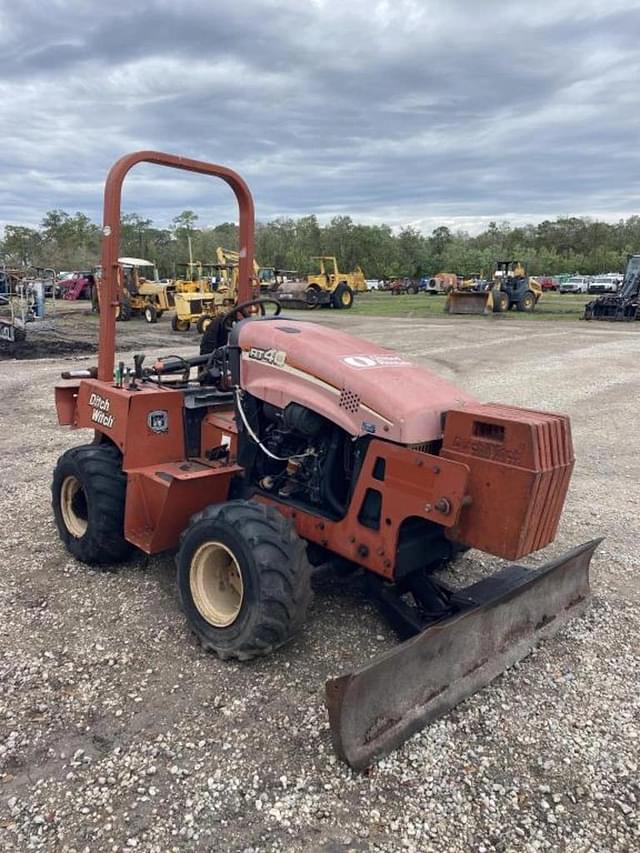 Image of Ditch Witch RT40 equipment image 4