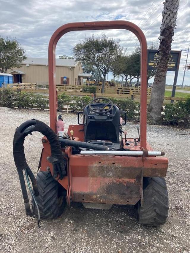 Image of Ditch Witch RT40 equipment image 2