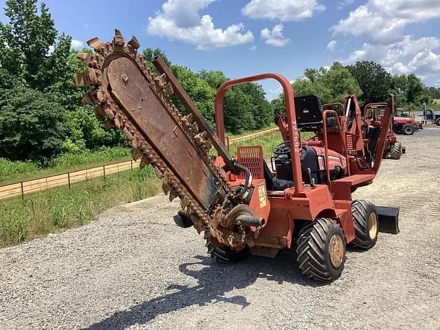 Image of Ditch Witch RT40 equipment image 4