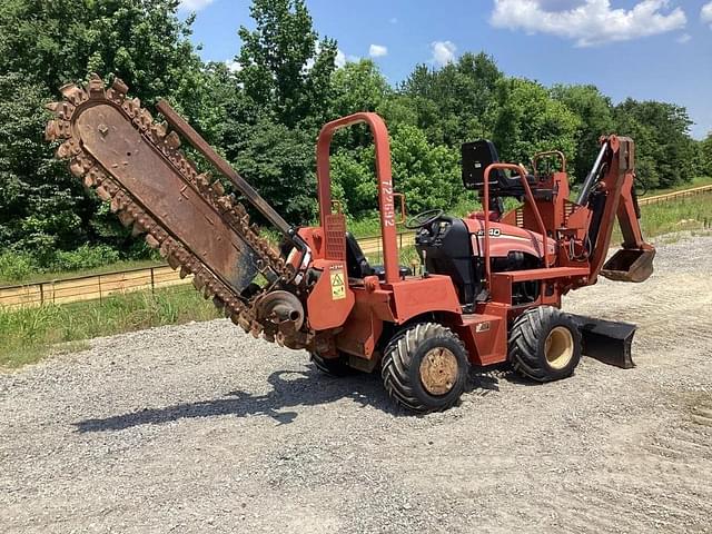Image of Ditch Witch RT40 equipment image 3