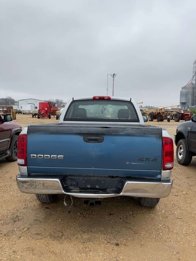 Image of Dodge Ram 1500 equipment image 4