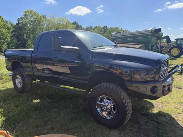 Image of Dodge Ram 2500 equipment image 2