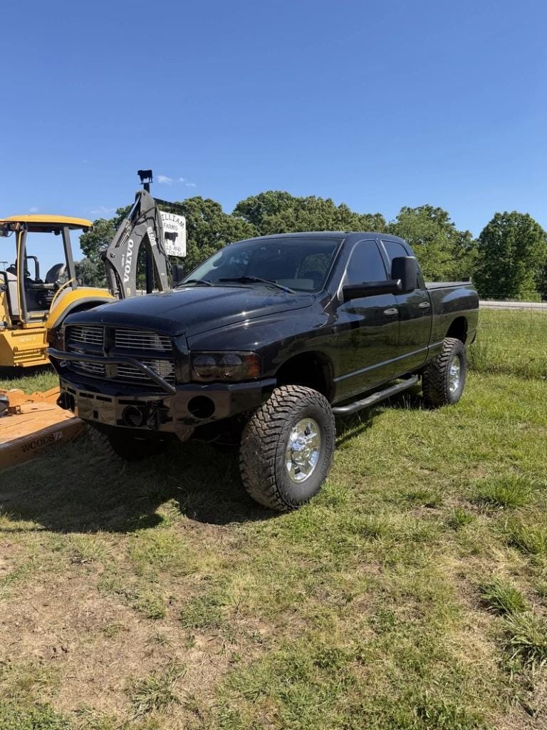 2005 Dodge Ram 2500 Equipment Image0