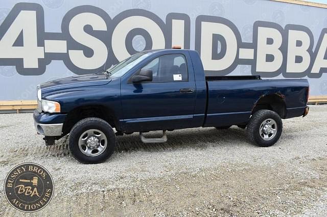 Image of Dodge Ram 2500 equipment image 2