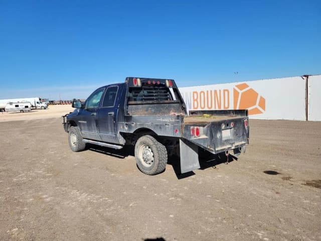 Image of Dodge Ram 2500 equipment image 2