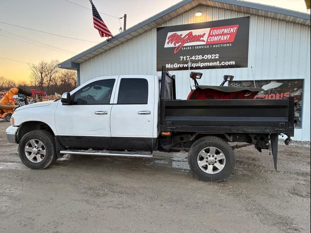 Image of Dodge Ram 2500 equipment image 2