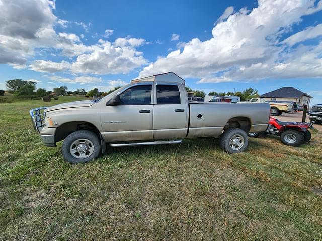 Image of Dodge Ram 2500HD equipment image 3