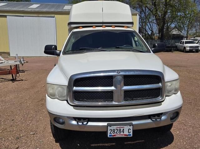 Image of Dodge Ram 3500 equipment image 1