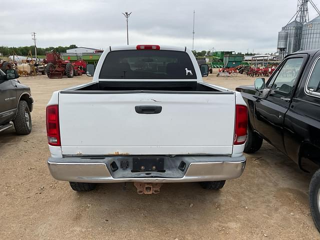 Image of Dodge Ram 3500 equipment image 3