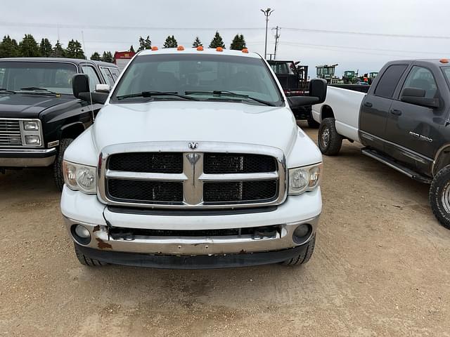 Image of Dodge Ram 3500 equipment image 1