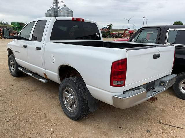 Image of Dodge Ram 3500 equipment image 4