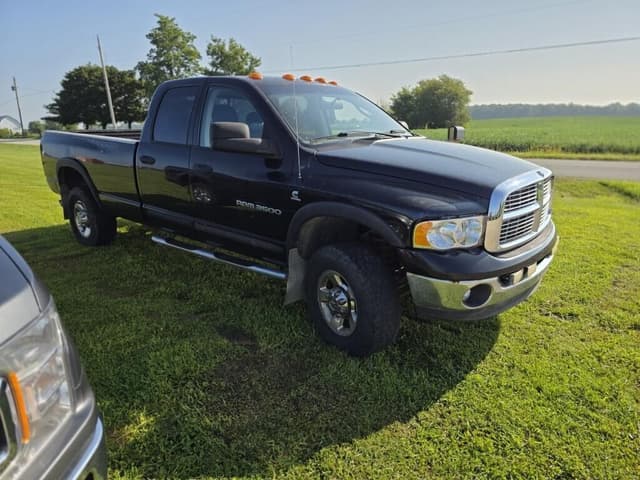 Image of Dodge Ram 3500 equipment image 1