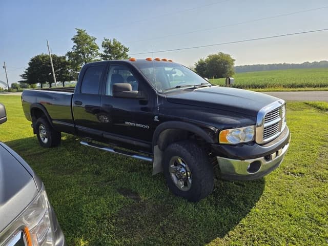 Image of Dodge Ram 3500 equipment image 3