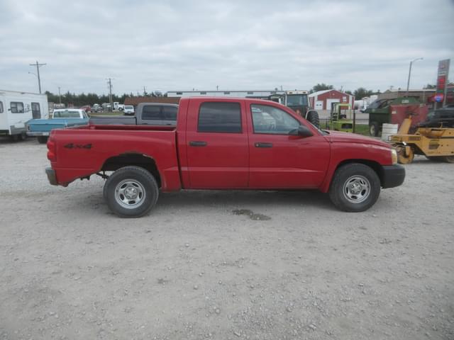 Image of Dodge Dakota equipment image 4