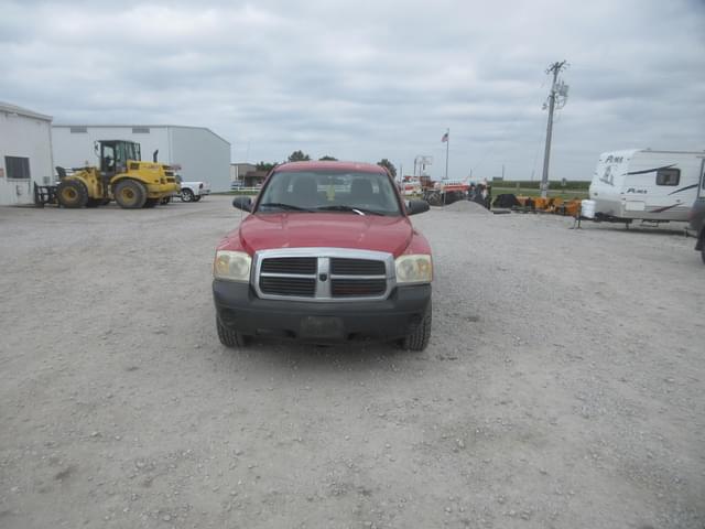 Image of Dodge Dakota equipment image 2