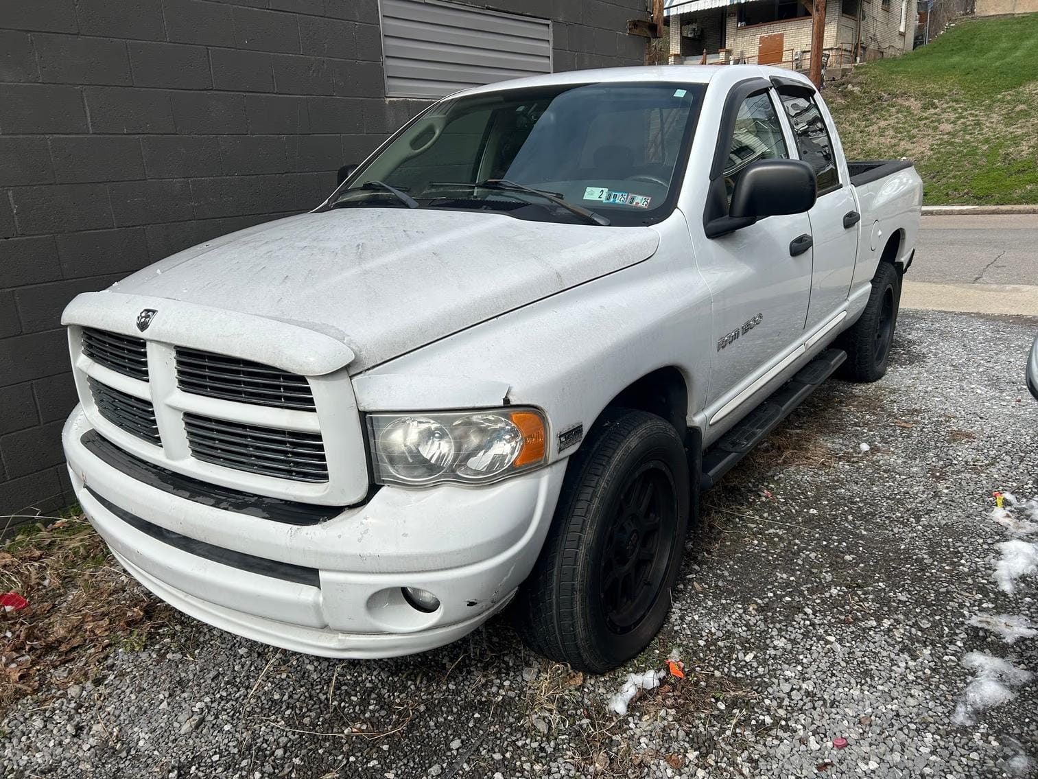 2005 Dodge Ram 1500 Equipment Image0